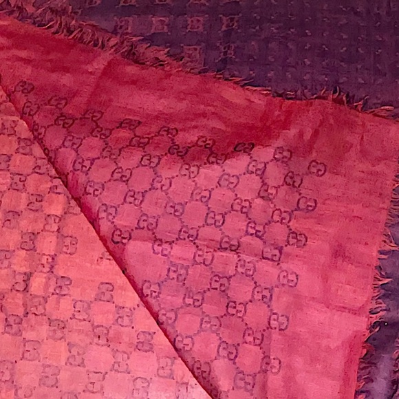 Authentic Gucci Tom Ford Monogram GG Double Sided Red & Purple Long Scarf - Picture 4 of 11